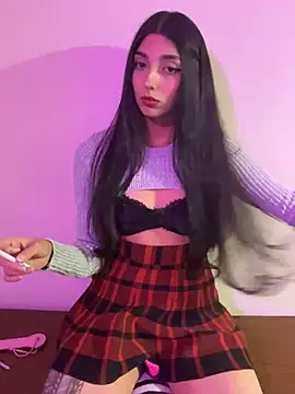 Snapshot of Felicia_smok3 chatting on January 31, 2025, 1:43 am Felicia smok3 online show from January 31, 2025, 1:43 am