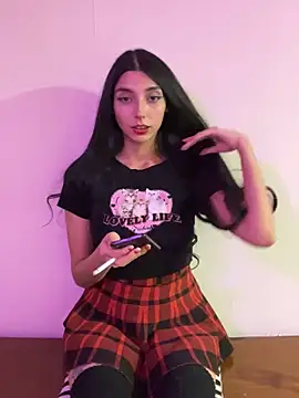 Snapshot of Felicia_smok3 chatting on March 6, 2025, 4:52 am Felicia smok3 online show from March 6, 2025, 4:52 am