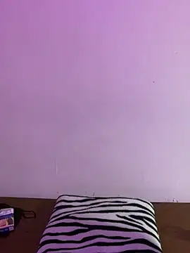 Snapshot of Felicia_smok3 chatting on March 9, 2025, 3:11 am Felicia smok3 online show from March 9, 2025, 3:11 am