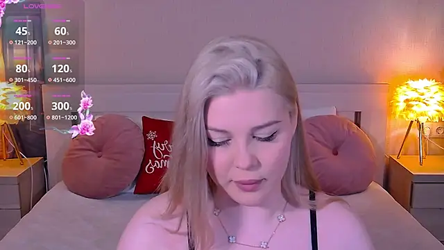Snapshot of Alexis_Powell chatting on December 30, 2024, 12:00 am Alexis Powell online show from December 30, 2024, 12:00 am