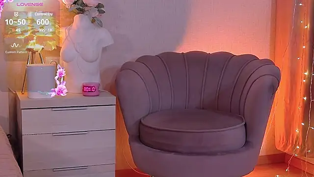 Snapshot of Alexis_Powell chatting on February 7, 2025, 10:09 pm Alexis Powell online show from February 7, 2025, 10:09 pm