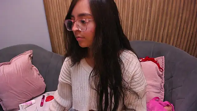 Eva Macalliter online show from December 27, 2024, 4:15 am