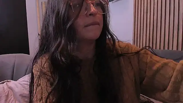 Eva Macalliter online show from September 10, 2025, 1:33 pm