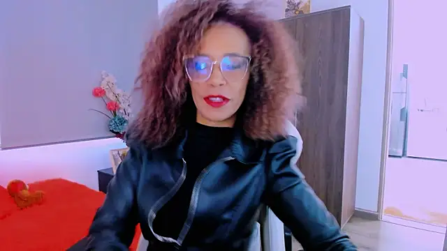 Snapshot of ScarlettMalbec chatting on June 10, 2026, 9:03 pm ScarlettMalbec online show from June 10, 2026, 9:03 pm