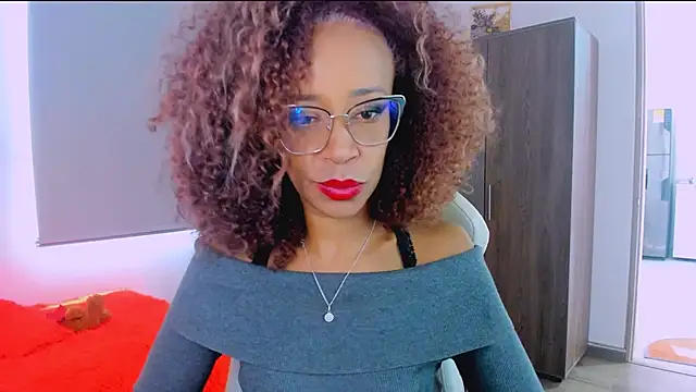Snapshot of ScarlettMalbec chatting on June 12, 2026, 9:03 pm ScarlettMalbec online show from June 12, 2026, 9:03 pm