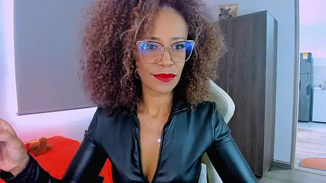 Snapshot of ScarlettMalbec chatting on June 13, 2026, 9:02 pm ScarlettMalbec online show from June 13, 2026, 9:02 pm