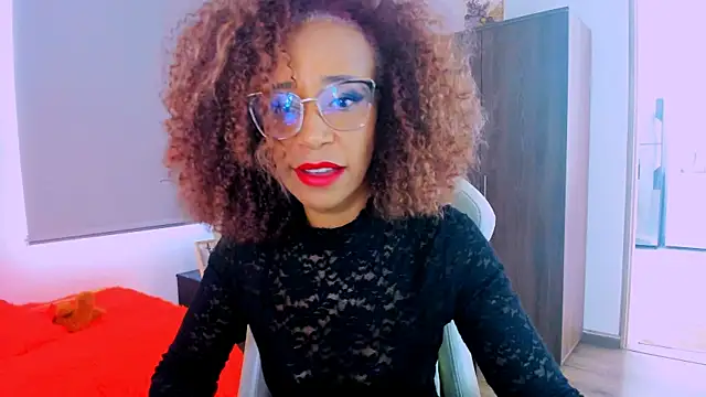 Snapshot of ScarlettMalbec chatting on June 19, 2026, 8:34 pm ScarlettMalbec online show from June 19, 2026, 8:34 pm
