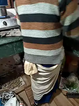 COUPLLE VILLAGE online show from December 19, 2025, 3:24 am