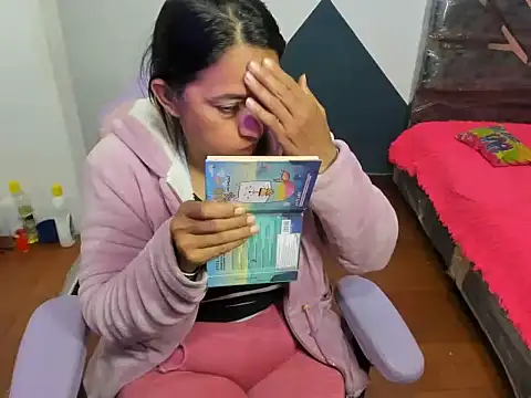 daleska ayala 1 online show from September 22, 2025, 11:51 pm