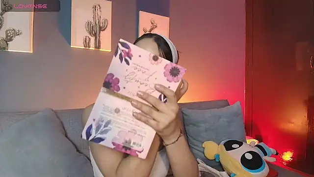 Snapshot of emily_roberts1 chatting on September 12, 2025, 12:49 pm emily roberts1 online show from September 12, 2025, 12:49 pm