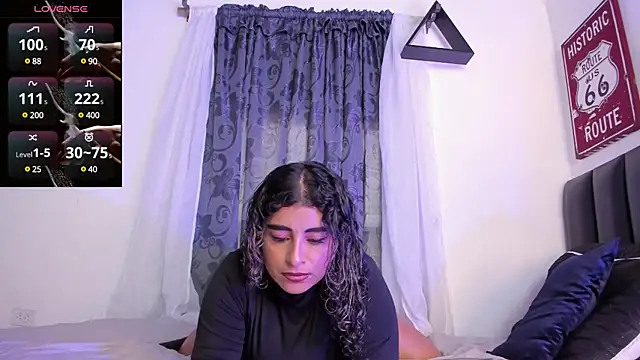 Snapshot of Alizon_1 chatting on February 10, 2025, 8:21 pm Alizon 1 online show from February 10, 2025, 8:21 pm