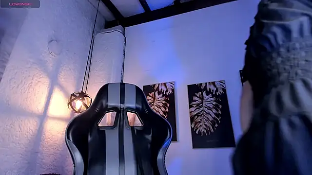 Snapshot of Alizon_1 chatting on September 30, 2025, 7:52 pm Alizon 1 online show from September 30, 2025, 7:52 pm