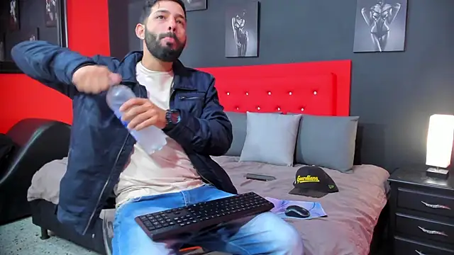 Thiagogomez online show from October 7, 2025, 12:24 pm