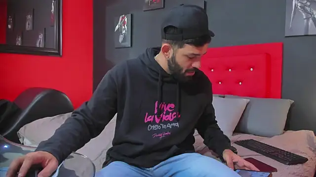 Thiagogomez online show from October 11, 2025, 12:36 pm