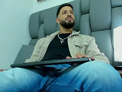 Thiagogomez online show from March 13, 2026, 7:42 pm