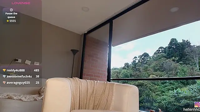 Helenbronwx online show from December 21, 2025, 10:17 pm