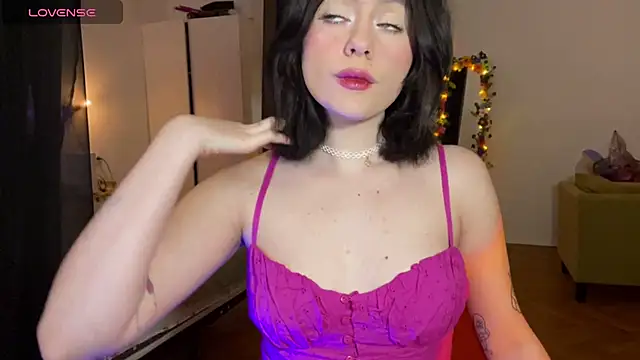 Snapshot of sunshine_lina chatting on December 14, 2024, 10:02 am sunshine lina online show from December 14, 2024, 10:02 am