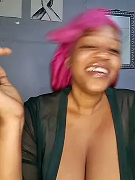 Snapshot of Toya_P chatting on June 22, 2026, 7:16 am Toya P online show from June 22, 2026, 7:16 am