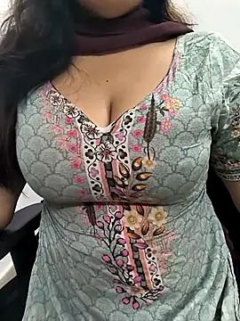 lovely zara online show from October 19, 2025, 12:55 am