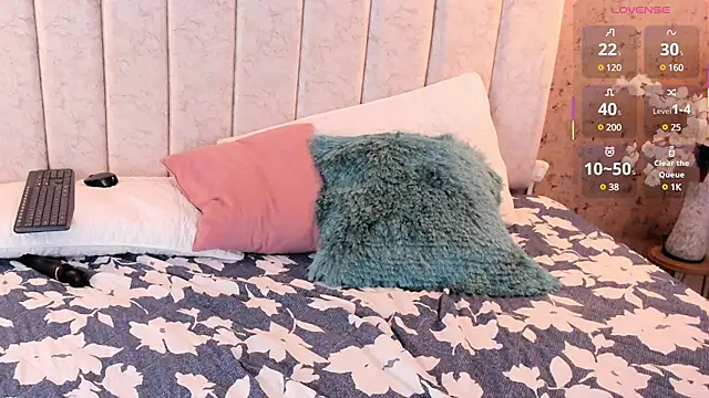 Snapshot of KatheLuu2 chatting on March 14, 2025, 11:22 pm KatheLuu2 online show from March 14, 2025, 11:22 pm