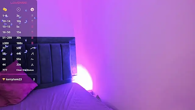 chloe sun online show from November 23, 2025, 3:17 am