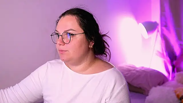 ameliaminkx online show from November 6, 2025, 3:29 am