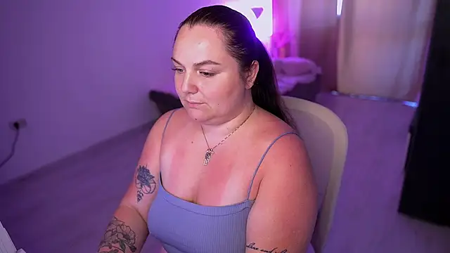 ameliaminkx online show from June 9, 2026, 4:07 pm