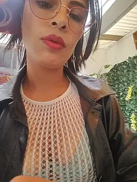 Astrid-- online show from June 26, 2026, 3:27 pm