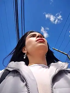 Astrid-- online show from July 7, 2026, 3:27 pm
