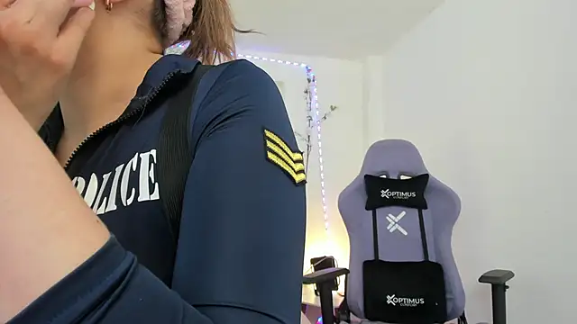 Samanta roberts1 online show from October 31, 2025, 11:55 am