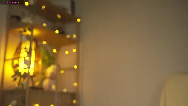Snapshot of HelloHodge chatting on June 5, 2026, 3:07 pm HelloHodge online show from June 5, 2026, 3:07 pm