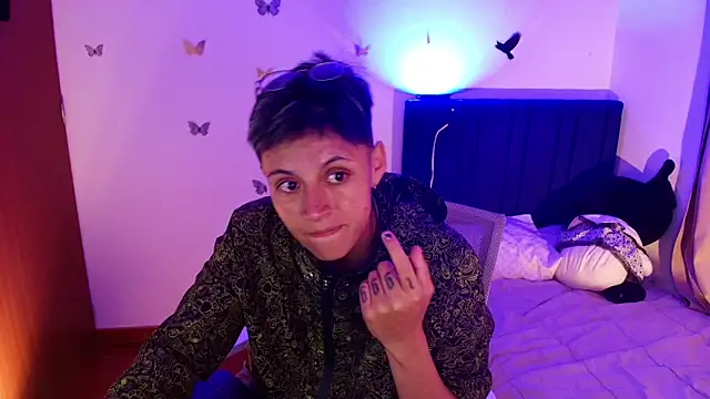 9 Fernanda 9 online show from November 25, 2025, 8:03 am