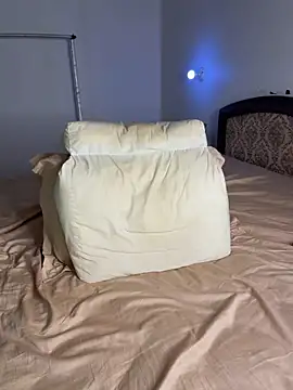 boymoon 20 online show from April 19, 2026, 12:11 am