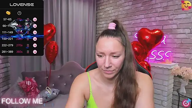 Snapshot of SarahCoksss chatting on February 12, 2025, 3:07 am SarahCoksss online show from February 12, 2025, 3:07 am