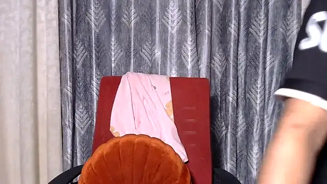 sexy-simmy online show from September 24, 2025, 11:30 pm