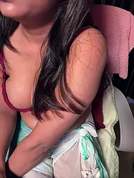 sexy-simmy online show from April 16, 2026, 6:41 pm