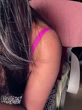 sexy-simmy online show from April 18, 2026, 6:23 pm