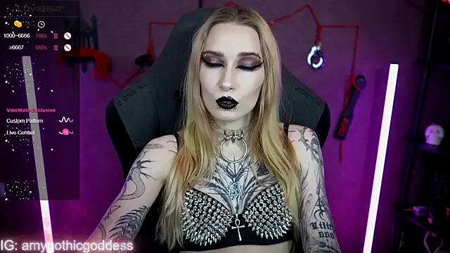 amywhitenessxx online show from November 23, 2025, 2:17 pm