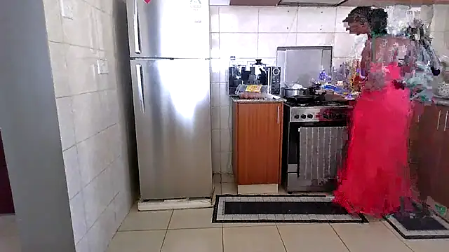 CurvyGlass online show from February 1, 2026, 10:14 am