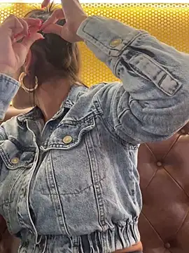 Mau White online show from December 27, 2024, 12:50 am