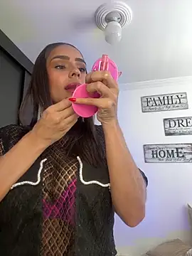 Mau White online show from March 9, 2025, 7:59 pm