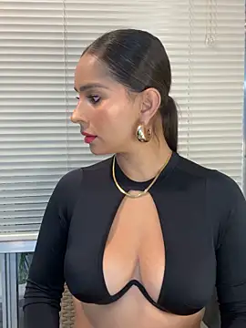 Mau White online show from September 10, 2025, 12:32 am