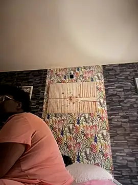 Yagurl  west online show from December 2, 2025, 5:02 am