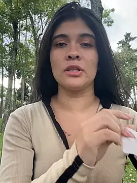 Snapshot of ambar-adaams chatting on May 7, 2026, 9:31 pm ambar-adaams online show from May 7, 2026, 9:31 pm