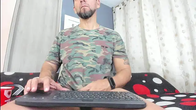 JULESLAKES online show from May 24, 2026, 12:21 pm