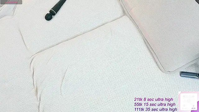 Snapshot of __KawaiiYuki__ chatting on June 19, 2026, 4:17 am KawaiiYuki online show from June 19, 2026, 4:17 am
