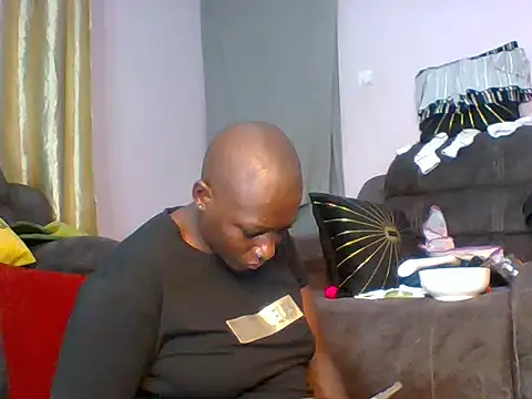 Poisonous Ivy online show from December 19, 2024, 6:12 pm