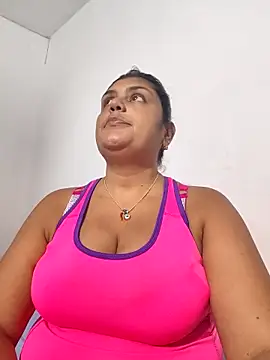 Snapshot of AlyDenalioficial chatting on May 9, 2026, 5:29 pm AlyDenalioficial online show from May 9, 2026, 5:29 pm