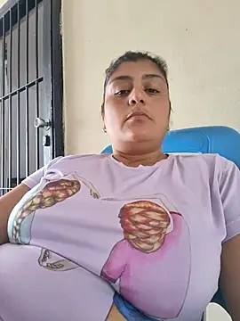 Snapshot of AlyDenalioficial chatting on June 11, 2026, 1:53 pm AlyDenalioficial online show from June 11, 2026, 1:53 pm