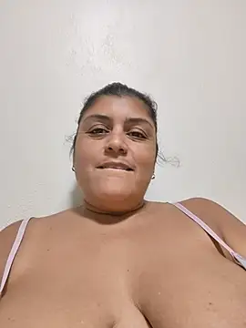 Snapshot of AlyDenalioficial chatting on August 5, 2026, 12:35 am AlyDenalioficial online show from August 5, 2026, 12:35 am